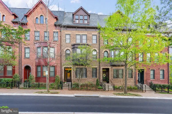$1,835,000 | 7820 Cadbury Avenue, Potomac, MD 20854