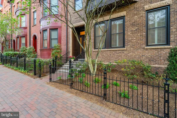 $1,835,000 | 7820 Cadbury Avenue, Potomac, MD 20854