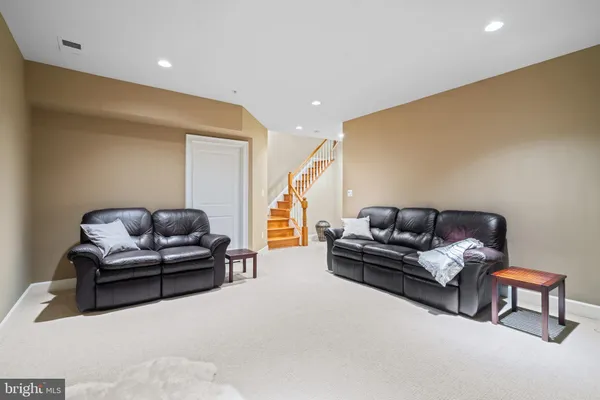 $1,835,000 | 7820 Cadbury Avenue, Potomac, MD 20854