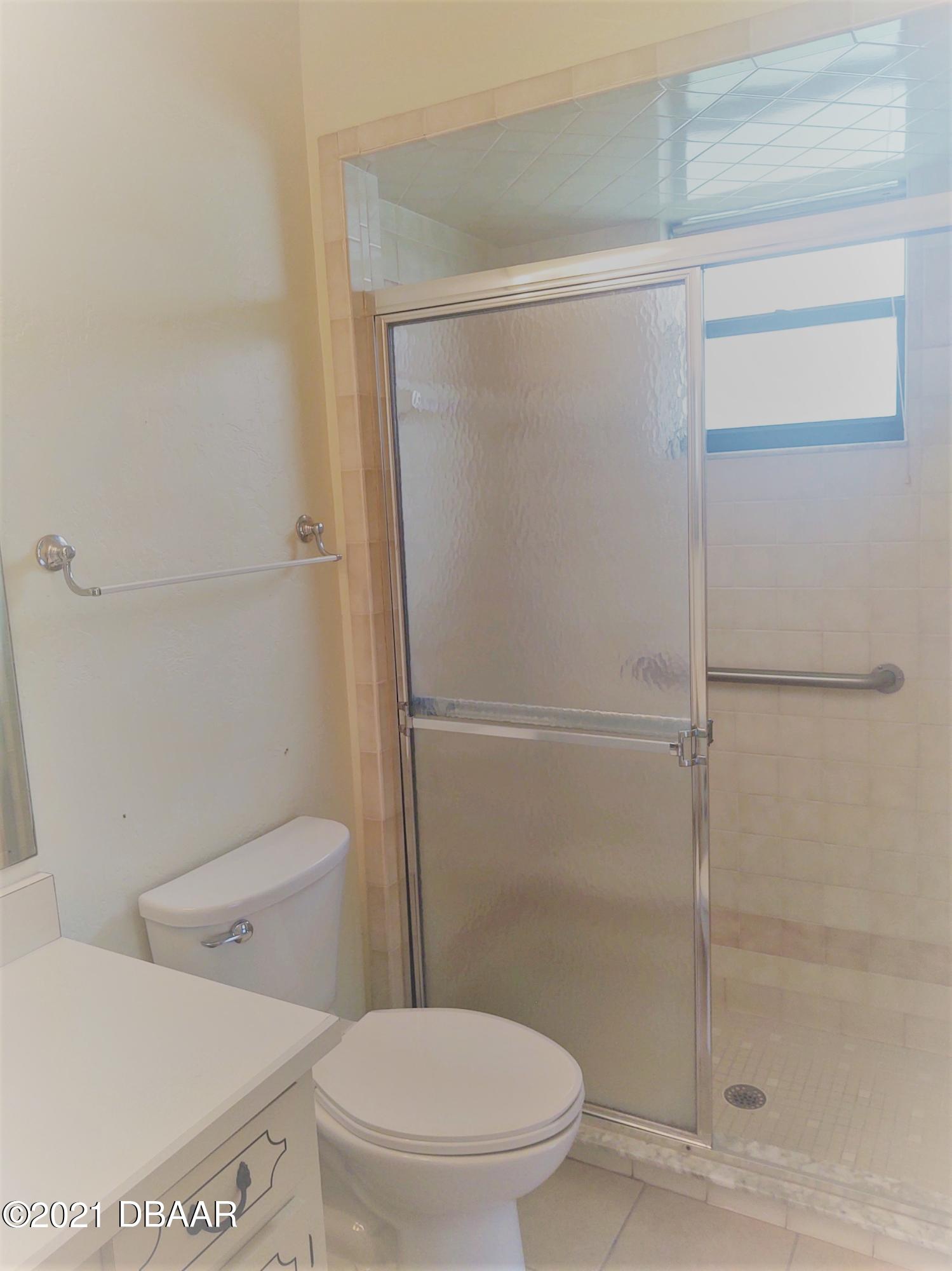 100 Rustic Pond Road Port Orange, FL 32128 - Photo 12 of 28 Master Bath