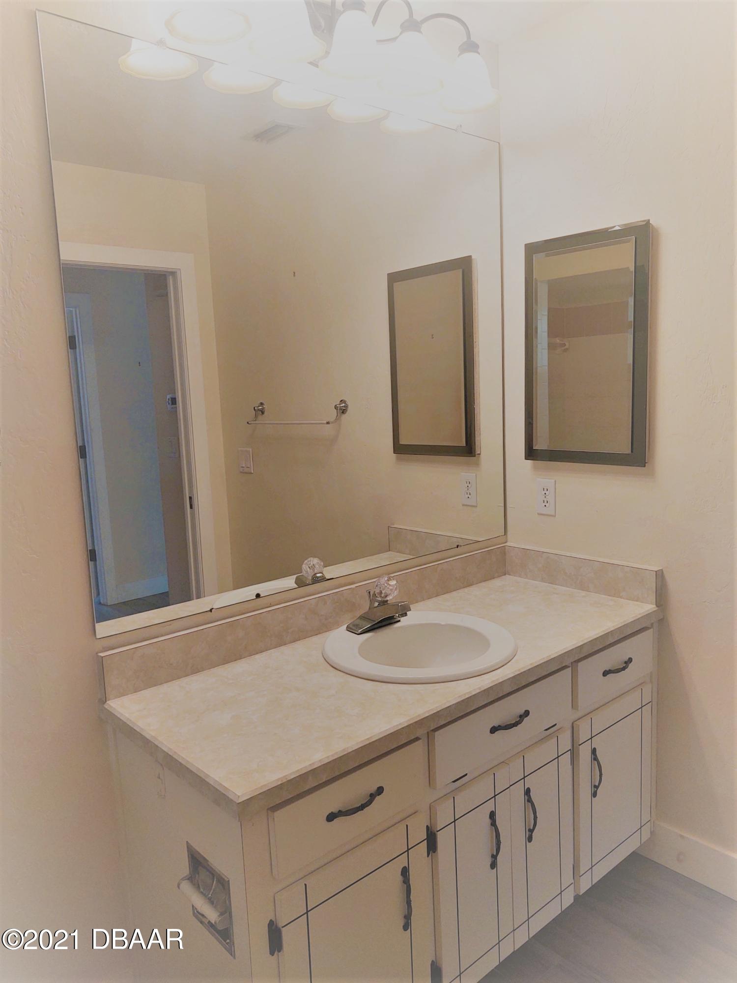 100 Rustic Pond Road Port Orange, FL 32128 - Photo 13 of 28 Bath Rm #2