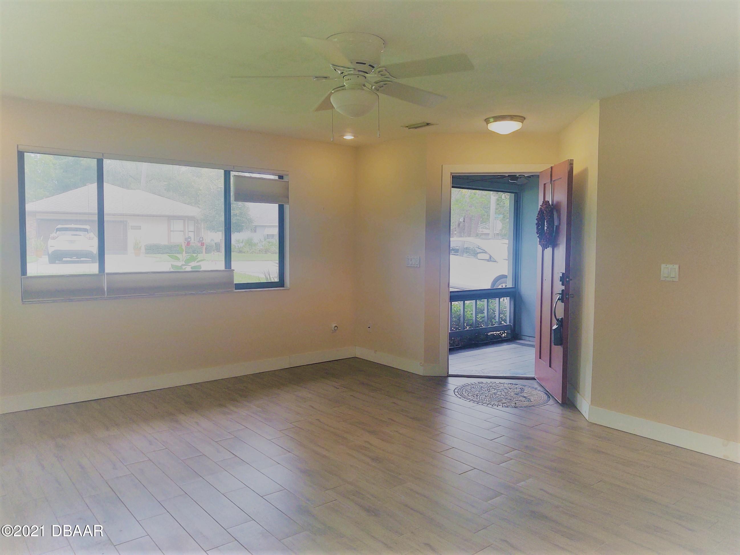 100 Rustic Pond Road Port Orange, FL 32128 - Photo 3 of 28 Living Rm/Entry