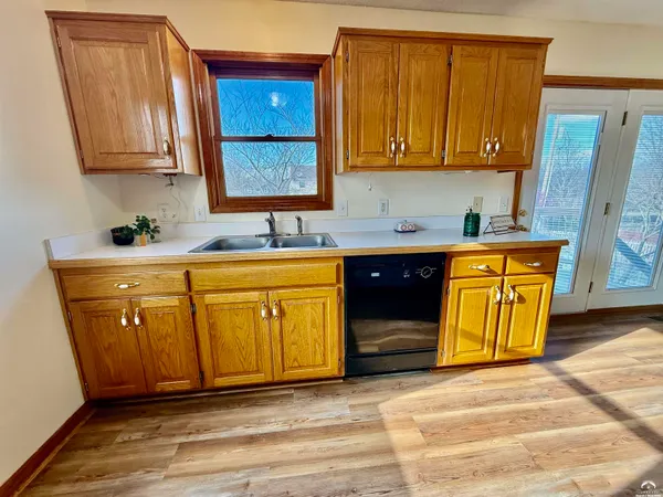 $355,000 | 33124 West 87th Terrace, De Soto, KS 66018