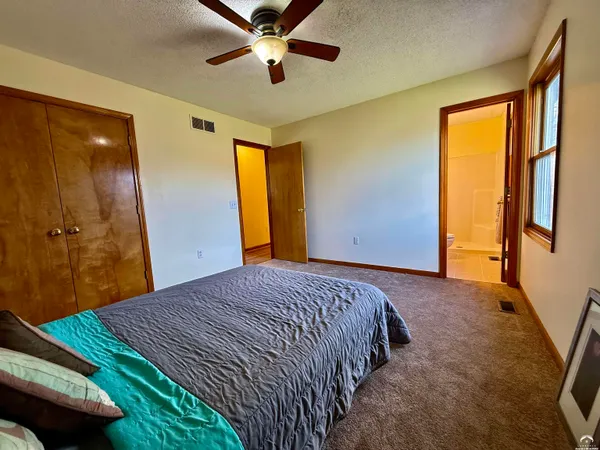 $355,000 | 33124 West 87th Terrace, De Soto, KS 66018