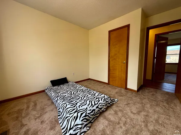 $355,000 | 33124 West 87th Terrace, De Soto, KS 66018