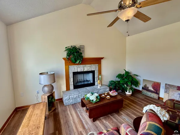 $355,000 | 33124 West 87th Terrace, De Soto, KS 66018