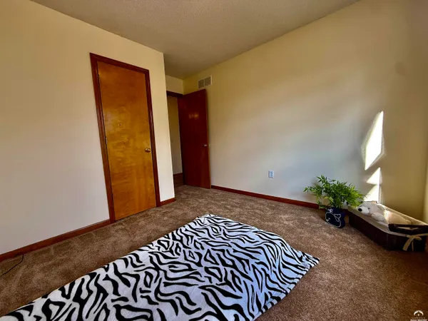 $355,000 | 33124 West 87th Terrace, De Soto, KS 66018