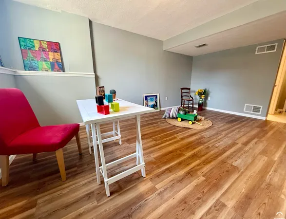 $355,000 | 33124 West 87th Terrace, De Soto, KS 66018