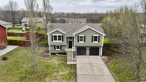 $355,000 | 33124 West 87th Terrace, De Soto, KS 66018