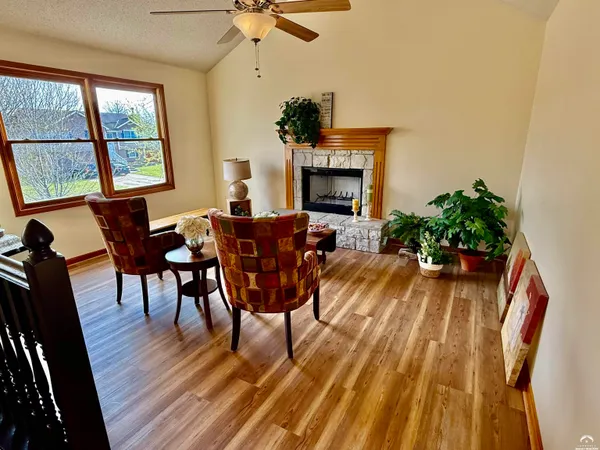$355,000 | 33124 West 87th Terrace, De Soto, KS 66018