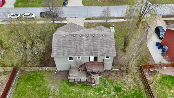 $355,000 | 33124 West 87th Terrace, De Soto, KS 66018