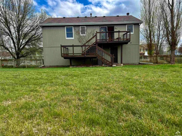 $355,000 | 33124 West 87th Terrace, De Soto, KS 66018