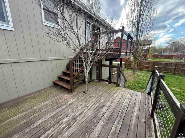 $355,000 | 33124 West 87th Terrace, De Soto, KS 66018