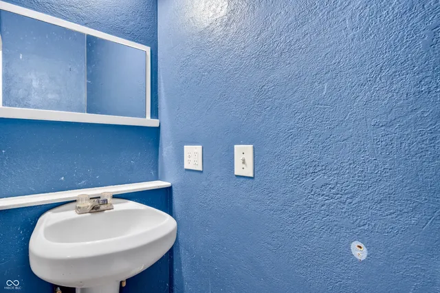 $165,000 | 317 North Walnut Street, Seymour, IN 47274