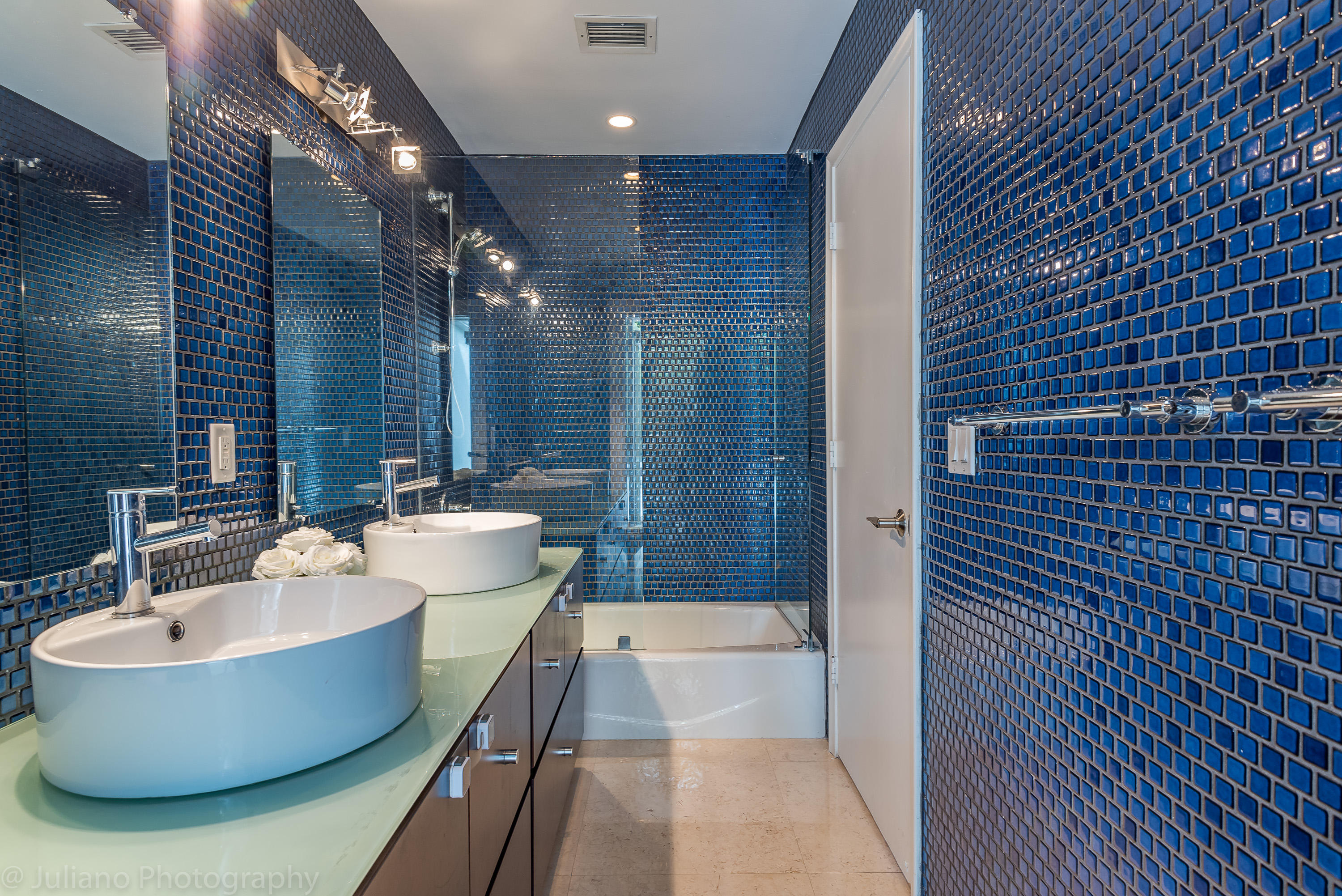 6813 Giralda Circle Boca Raton, FL 33433 - Photo 18 of 36 Cabana/ Main Full Bath