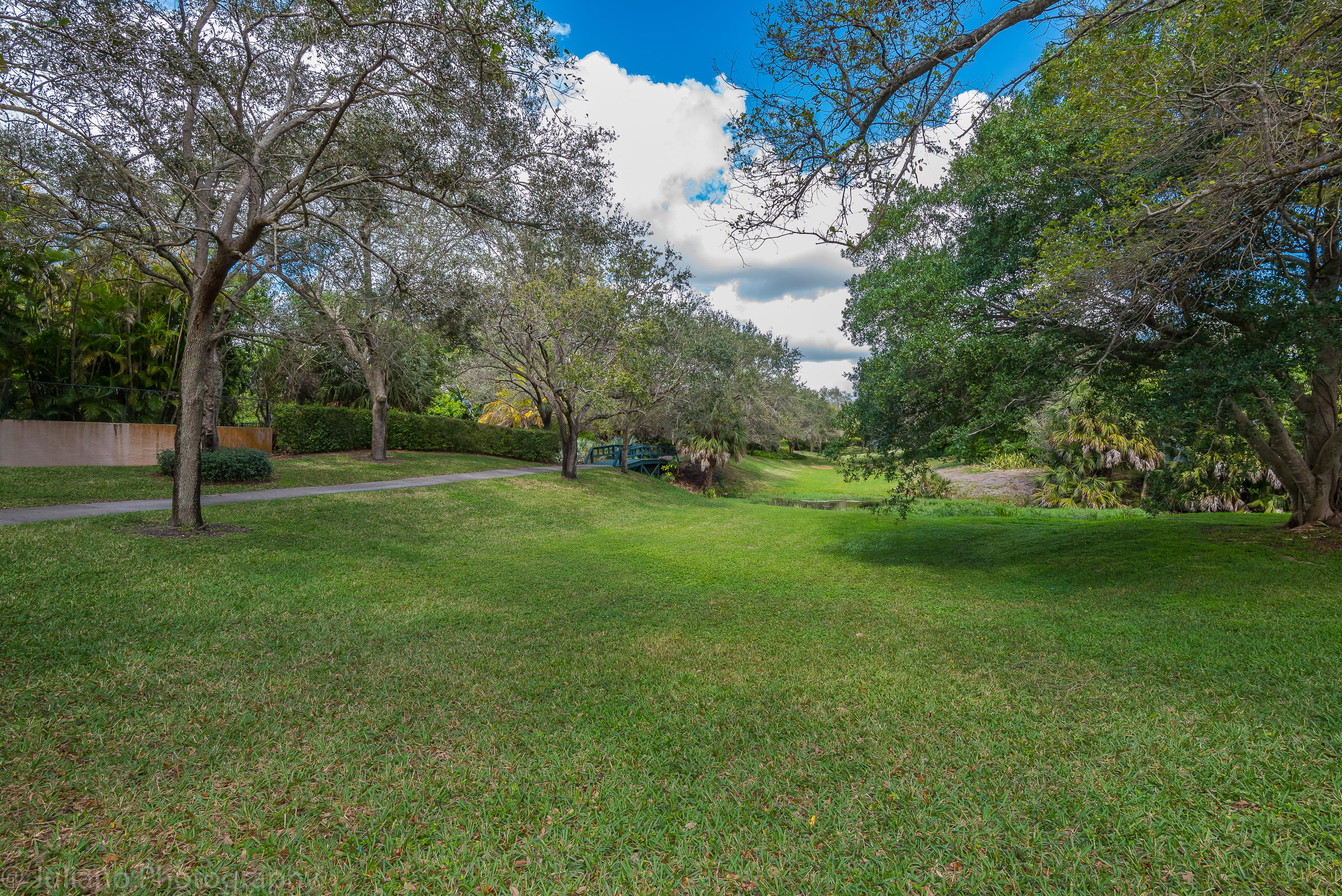 6813 Giralda Circle Boca Raton, FL 33433 - Photo 34 of 36 Community Common Area