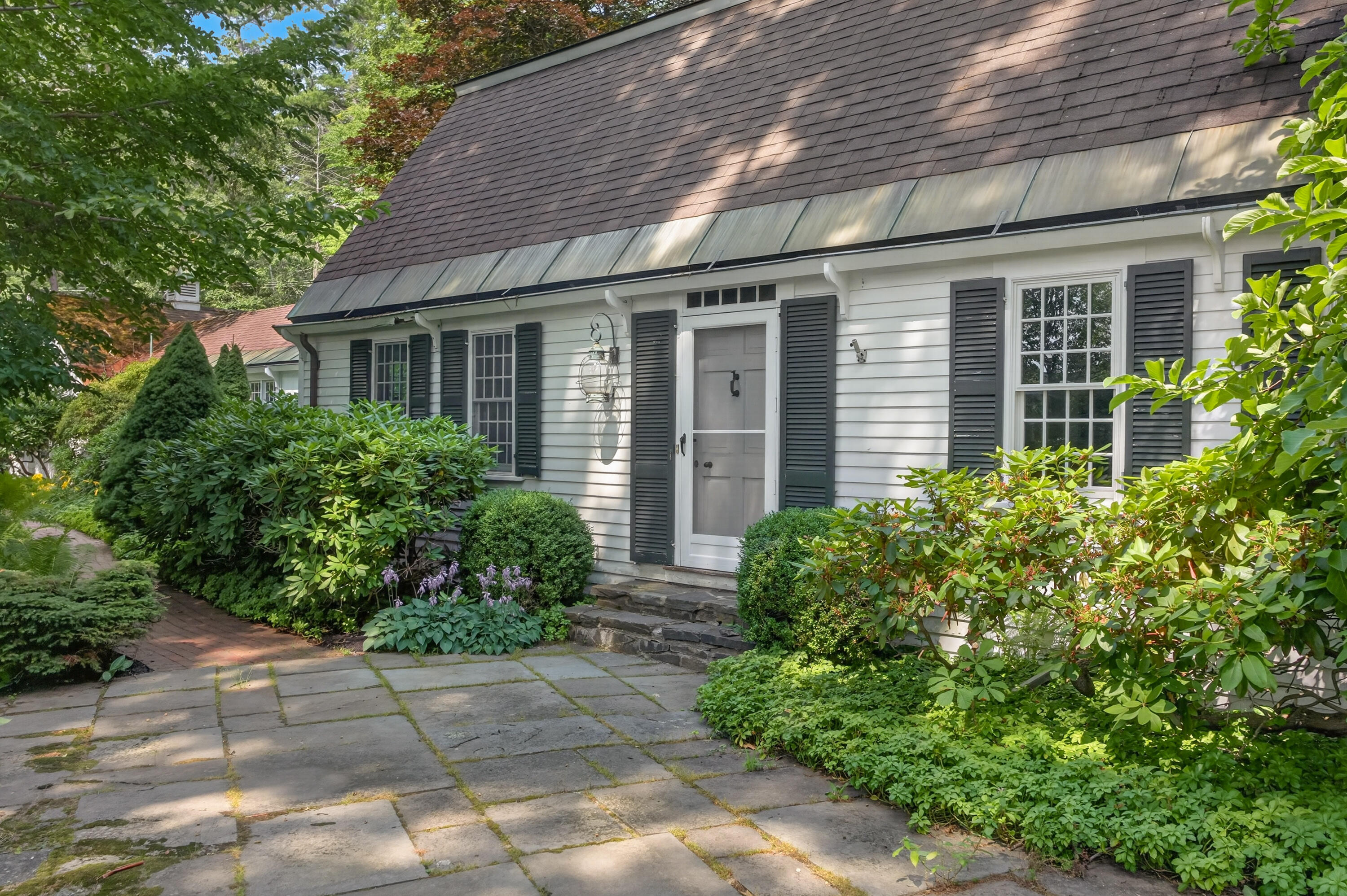 1062 Shore Road Cape Elizabeth, ME 04107 - Photo 4 of 49 30_1062 Shore Rd_Morneau Studios