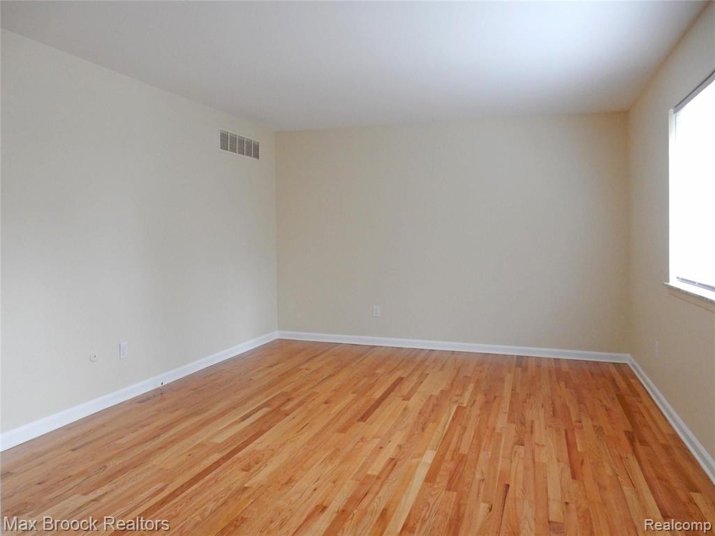 801 West Long Lake Road, Unit 2 Bloomfield Hills, MI 48302 - Photo 12 of 19