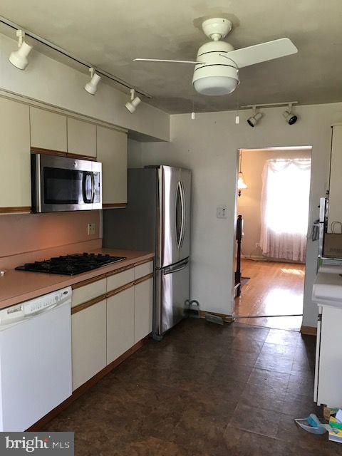 5 Parkview Road Stratford, NJ 08084 - Photo 4 of 16