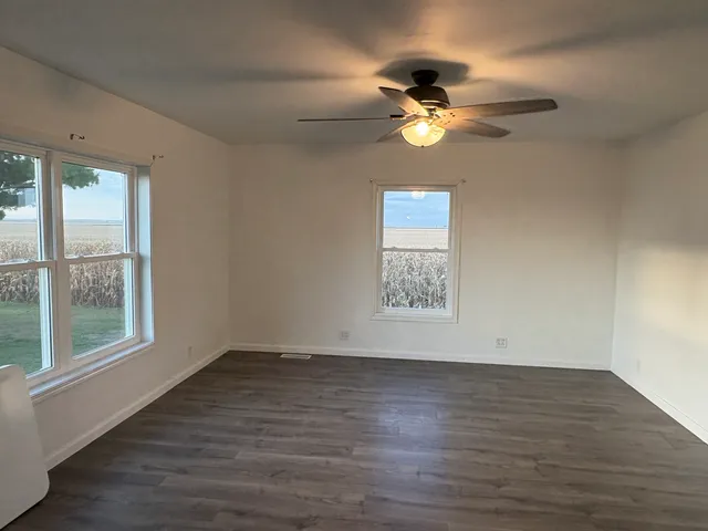 $384,900 | 1151 Melugins Grove Road, Compton, IL 61318