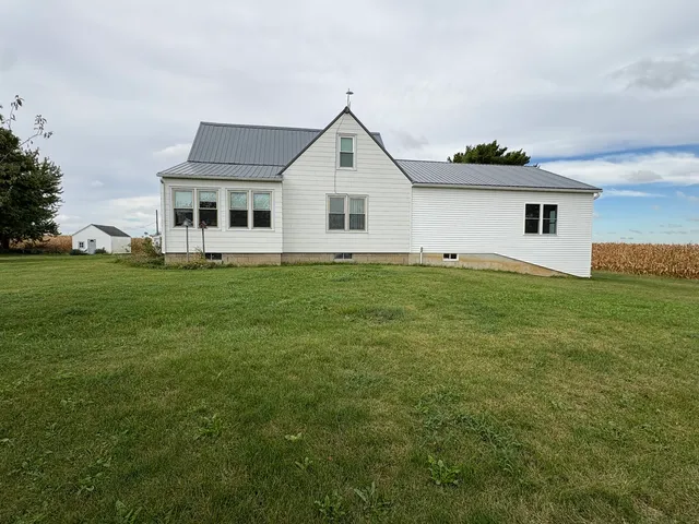 $384,900 | 1151 Melugins Grove Road, Compton, IL 61318