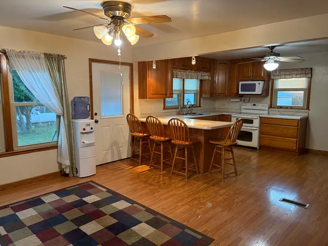 $384,900 | 1151 Melugins Grove Road, Compton, IL 61318