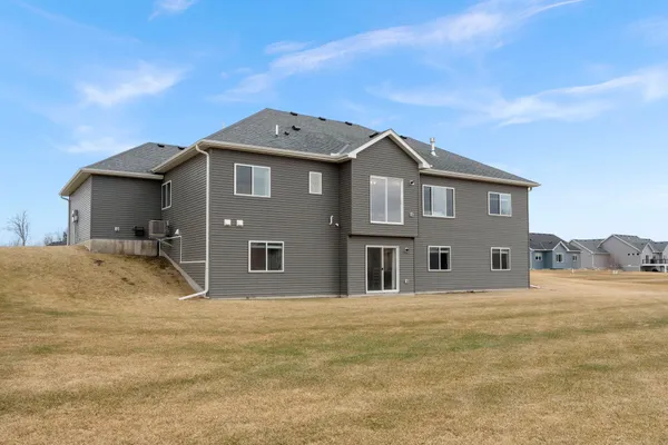 $639,900 | 23996 186th Street Northwest, Big Lake, MN 55309