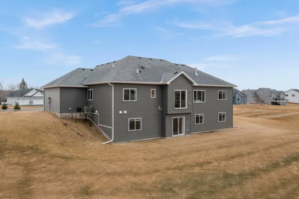 $639,900 | 23996 186th Street Northwest, Big Lake, MN 55309