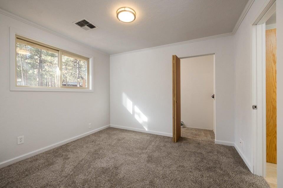 19115 Kiowa Road Bend, OR 97702 - Photo 28 of 35 Interior of the Mother-in-Law Suite