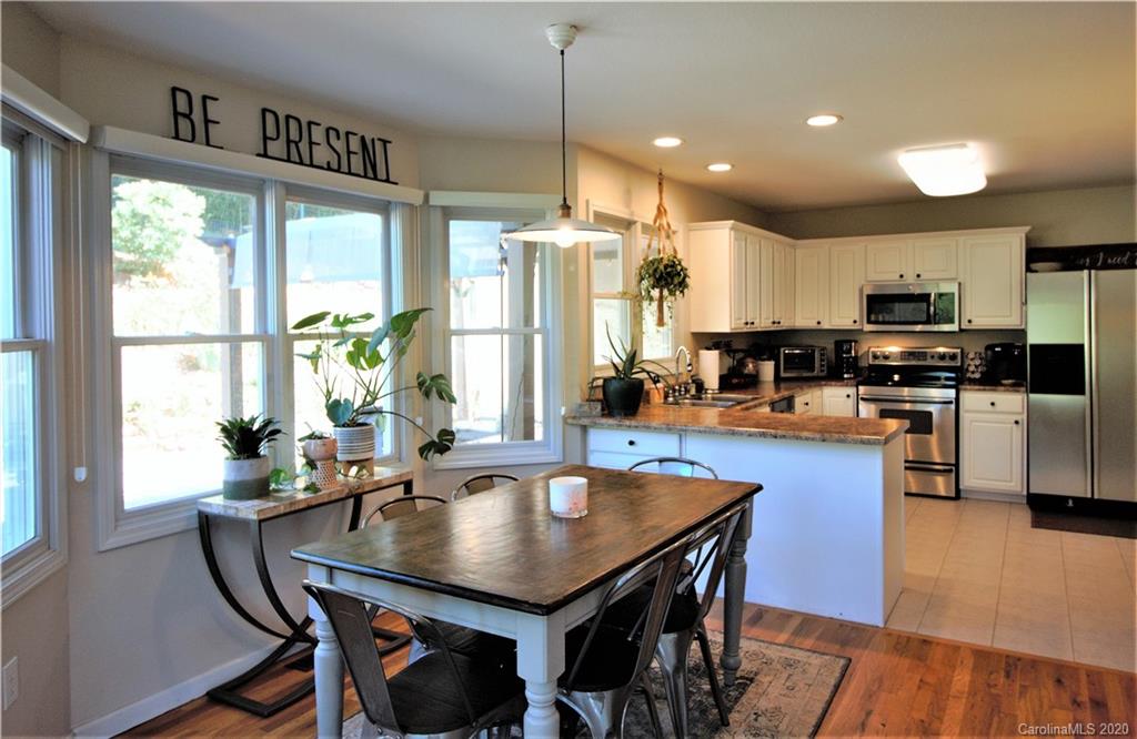661 Ratcliff Cove Road Waynesville, NC 28786 - Photo 11 of 48 Gallery Image 11