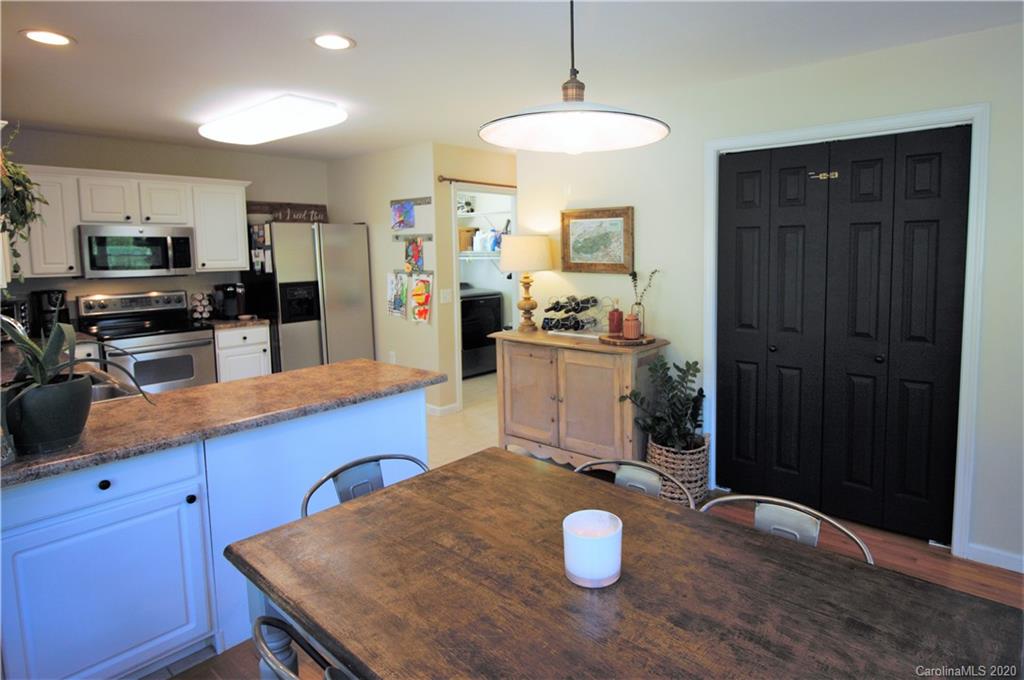 661 Ratcliff Cove Road Waynesville, NC 28786 - Photo 14 of 48 Gallery Image 14