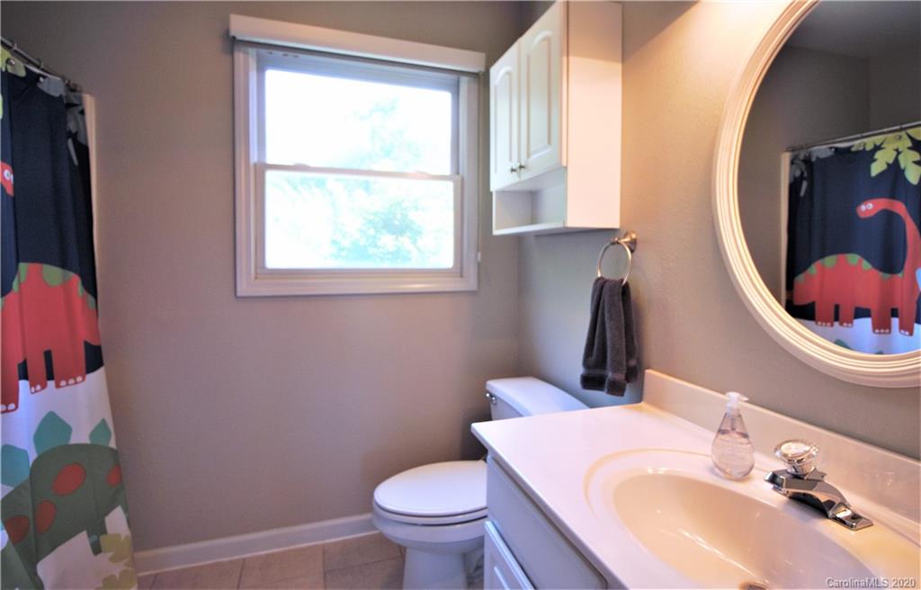 661 Ratcliff Cove Road Waynesville, NC 28786 - Photo 19 of 48 Gallery Image 19
