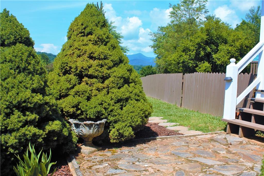 661 Ratcliff Cove Road Waynesville, NC 28786 - Photo 33 of 48 Gallery Image 33