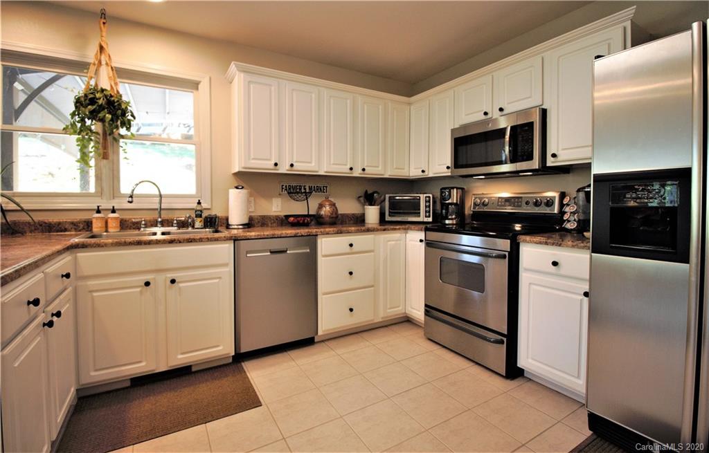 661 Ratcliff Cove Road Waynesville, NC 28786 - Photo 7 of 48 Gallery Image 7