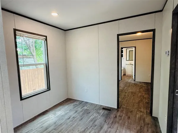 $152,900 | 3005 Elmwood Drive, Granbury, TX 76048