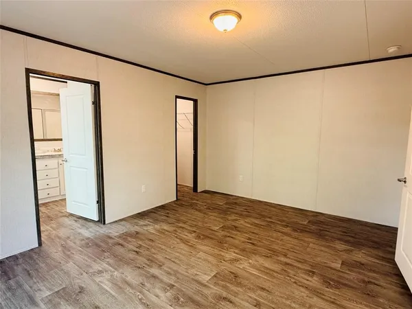 $152,900 | 3005 Elmwood Drive, Granbury, TX 76048