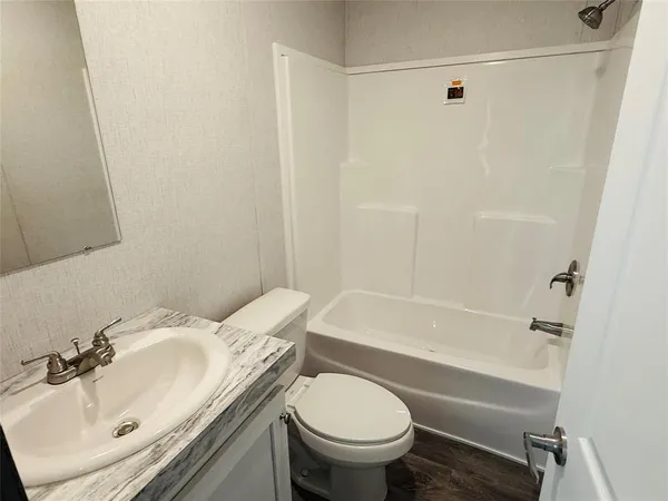 $152,900 | 3005 Elmwood Drive, Granbury, TX 76048