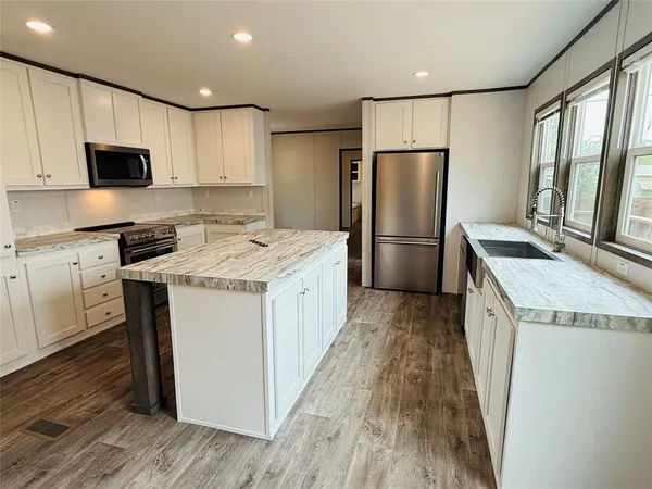 $152,900 | 3005 Elmwood Drive, Granbury, TX 76048