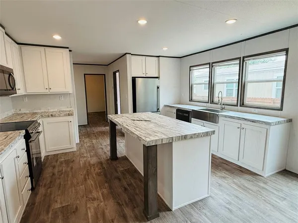 $152,900 | 3005 Elmwood Drive, Granbury, TX 76048