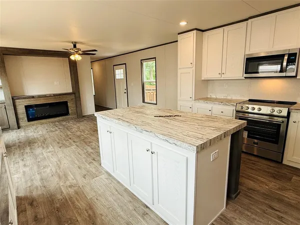 $152,900 | 3005 Elmwood Drive, Granbury, TX 76048