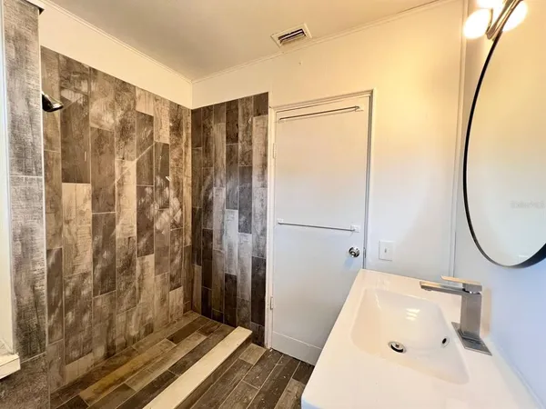 $1,700 | 107 Oakland Drive, DeLand, FL 32720