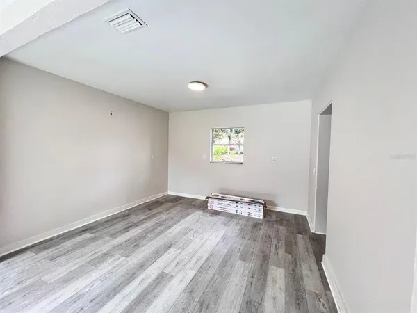 $1,700 | 107 Oakland Drive, DeLand, FL 32720