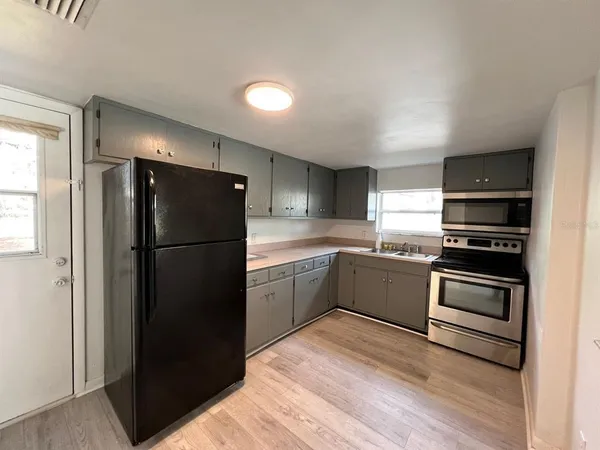 $1,700 | 107 Oakland Drive, DeLand, FL 32720