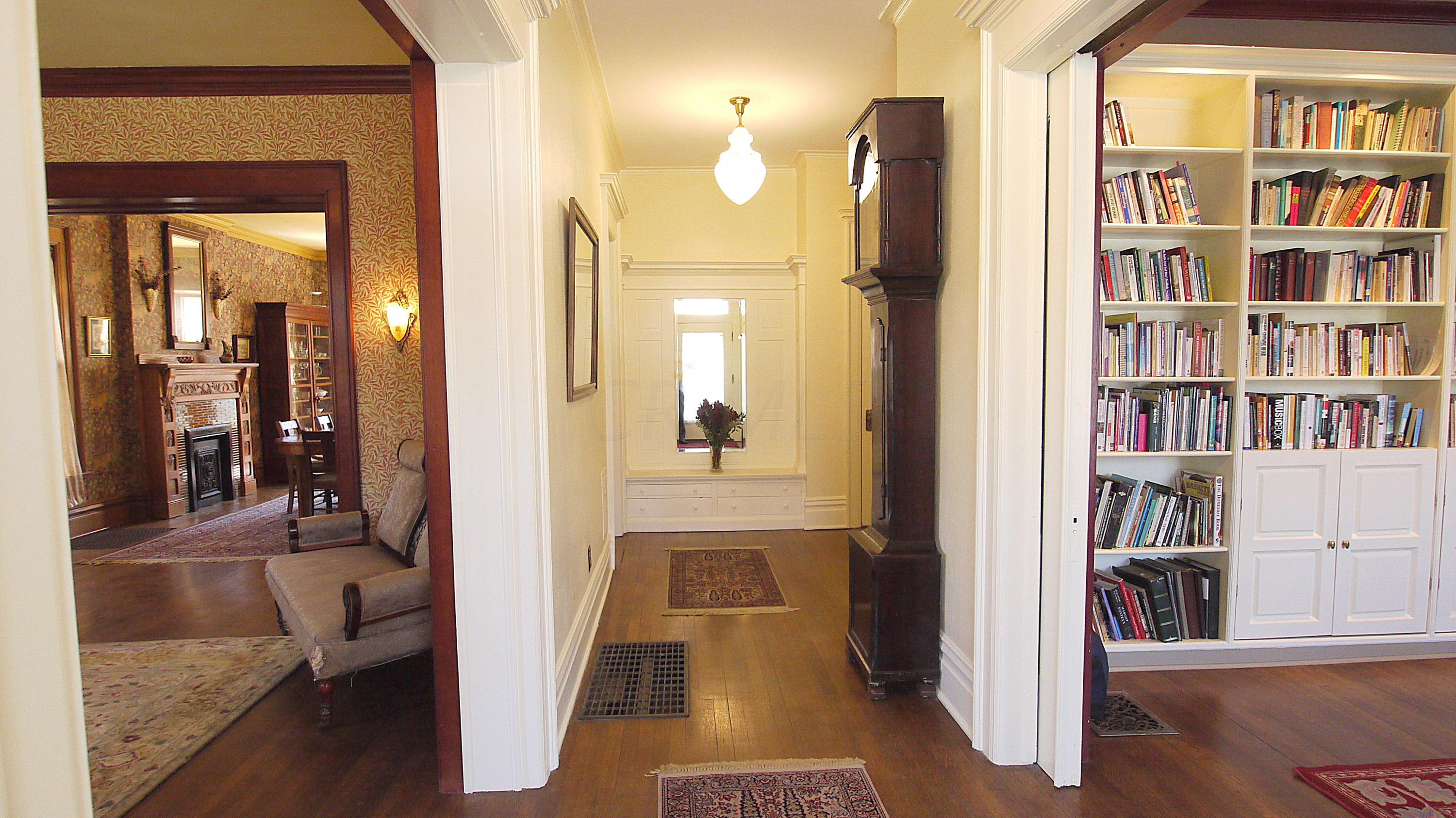 1003 Bryden Road Columbus, OH 43205 - Photo 3 of 42 Gallery Image 3