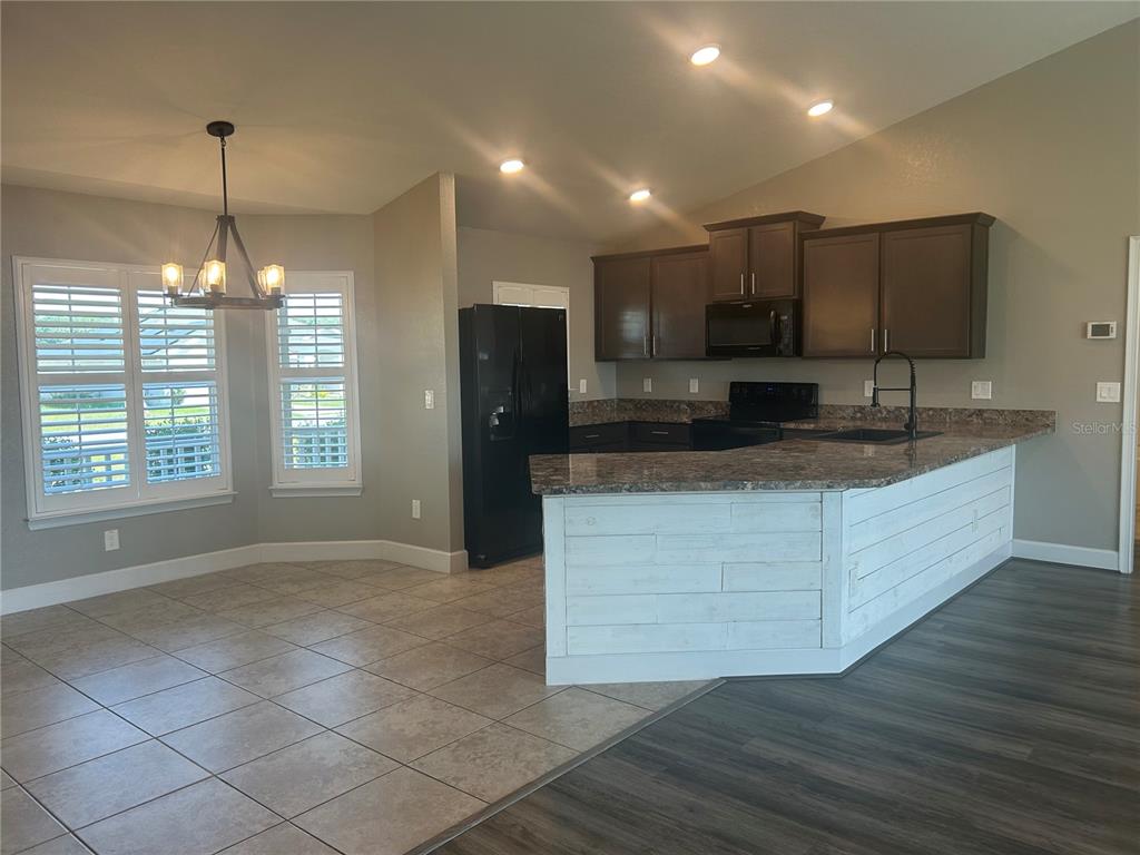 9155 Southeast 47th Court Road Ocala, FL 34480 - Photo 5 of 16