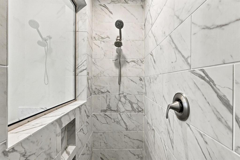 4230 Crown Run Road Midlothian, TX 76065 - Photo 21 of 40 Oversized shower