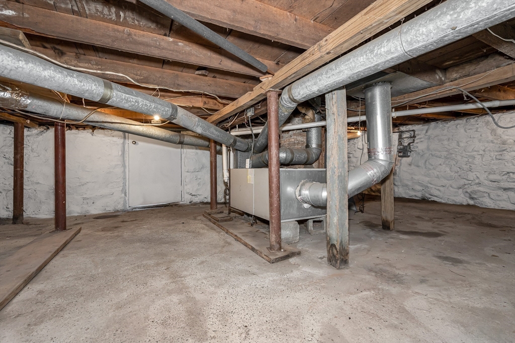 213 Prospect Street Lawrence, MA 01841 - Photo 31 of 33 a view of a garage