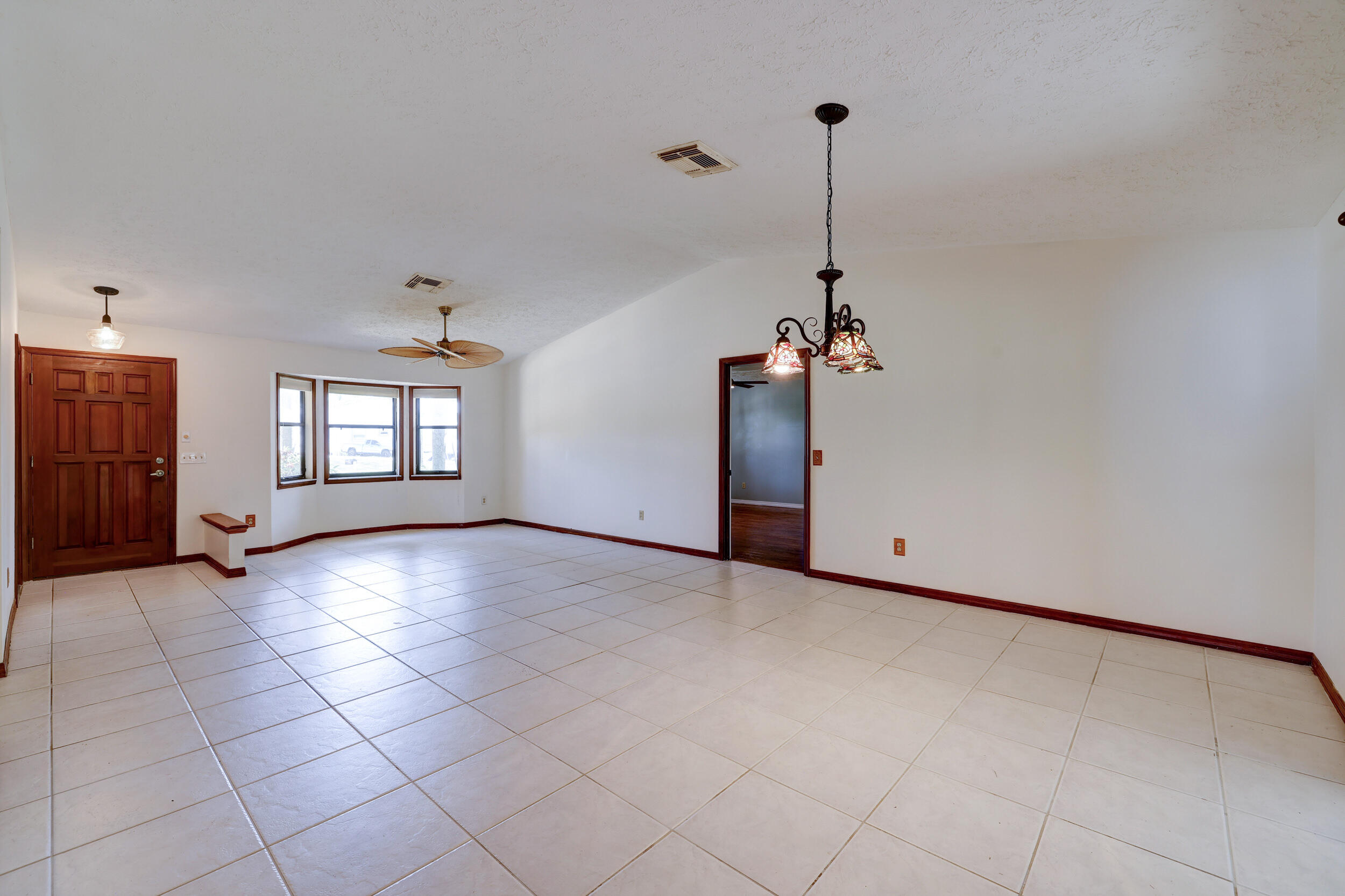 2630 Southwest Ace Road Port St. Lucie, FL 34953 - Photo 7 of 31 07_632a0366_67_68_69_70