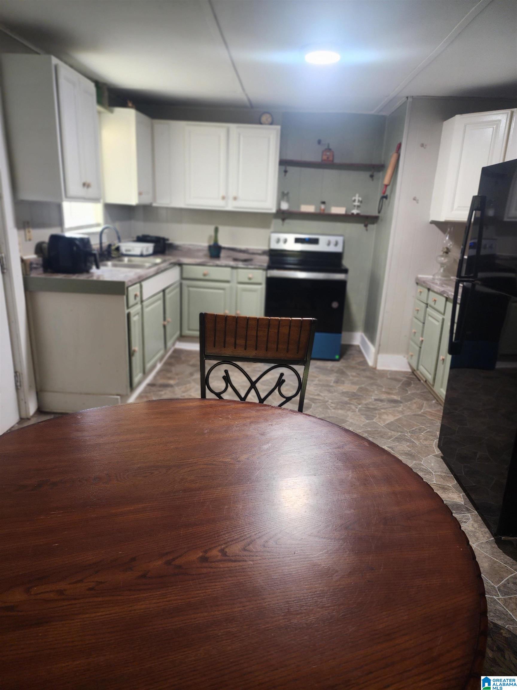 239 Price Street Roanoke, AL 36274 - Photo 5 of 14