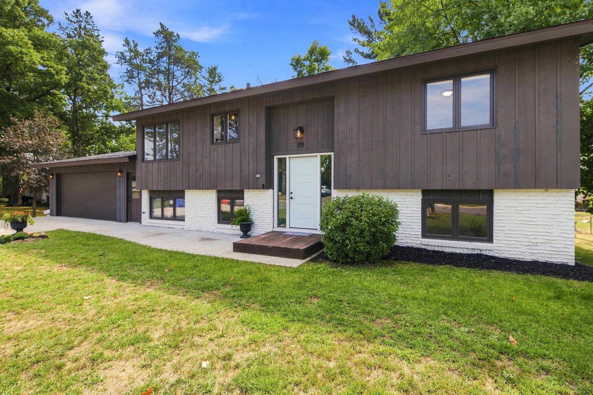 151 Riverside Street Mora, MN 55051 - Photo 2 of 39 Gallery Image 2